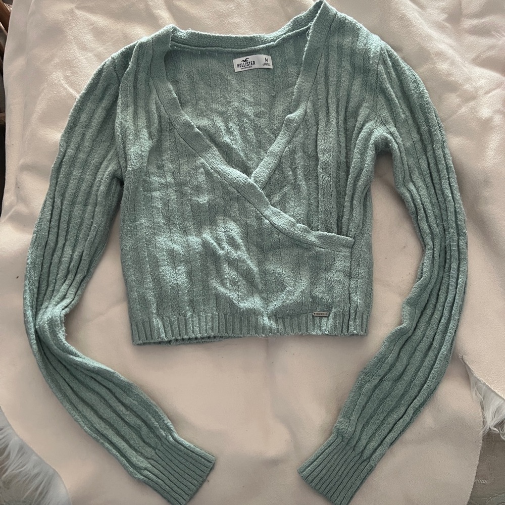 Hollister V-Neck Sweater in Light Teal